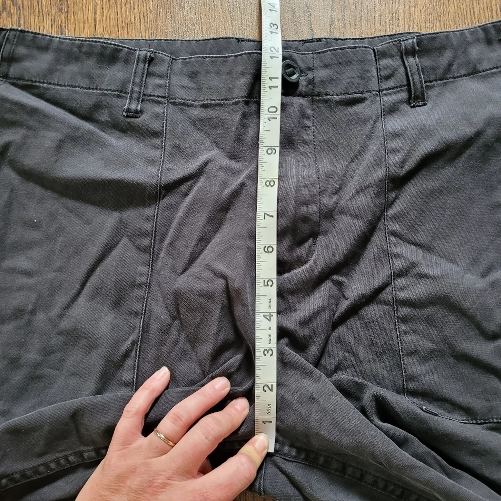 O'Neill Black Raw Hem Standard Fit Shorts Size Men's 40